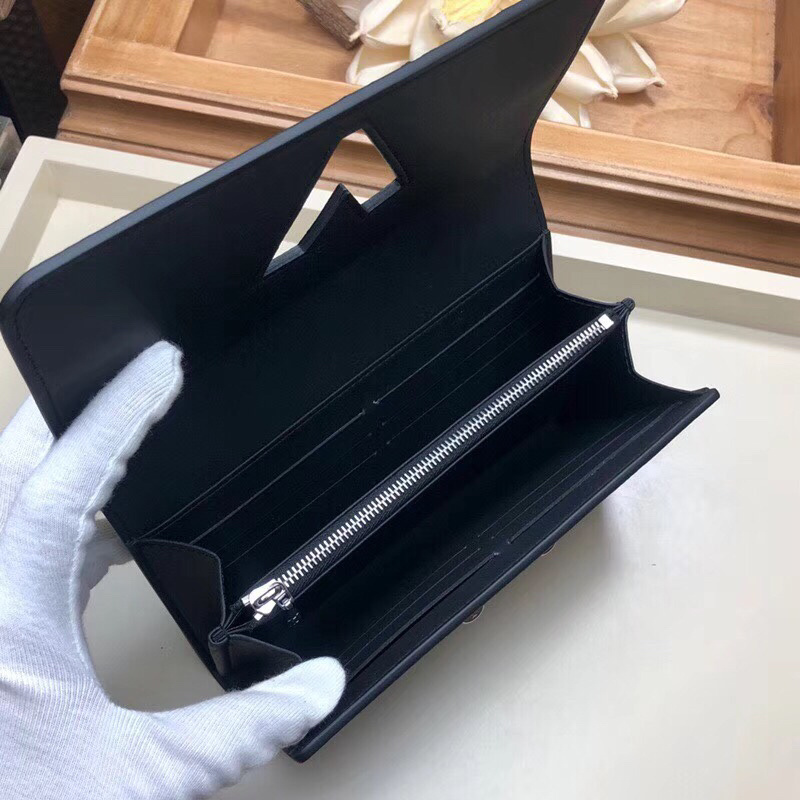 LV TWIST wallet M63778