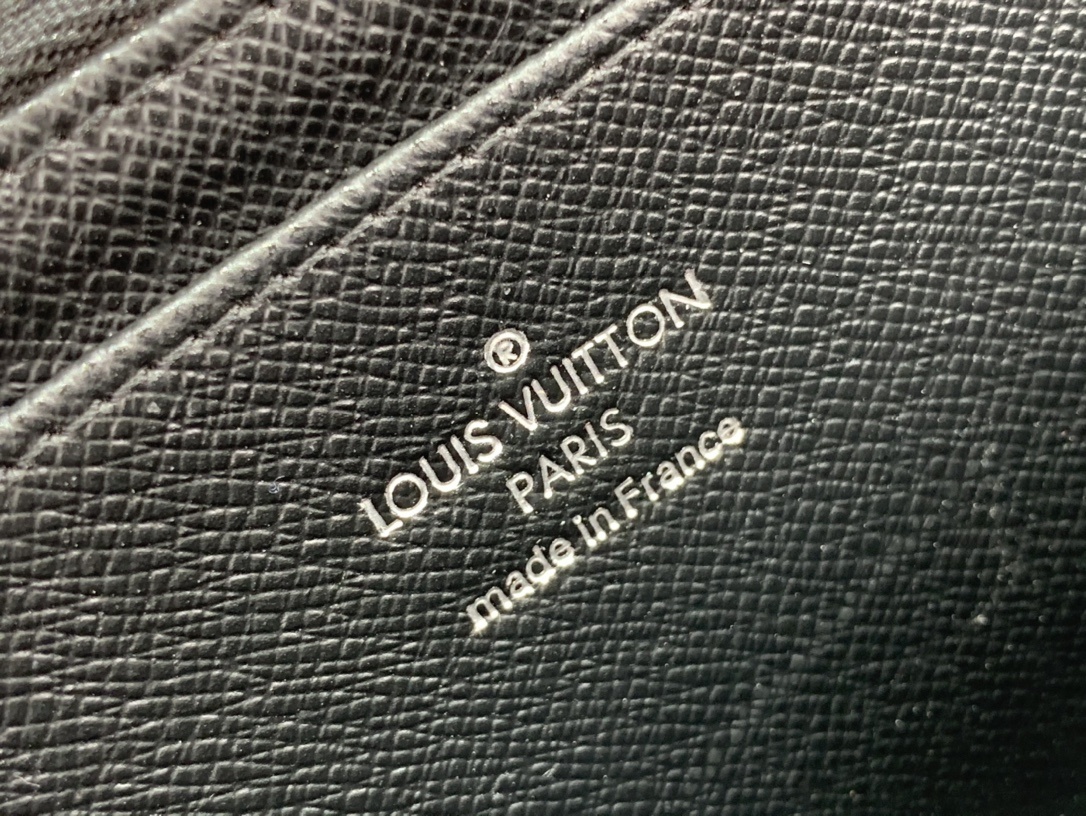 LV TWIST wallet M68309 