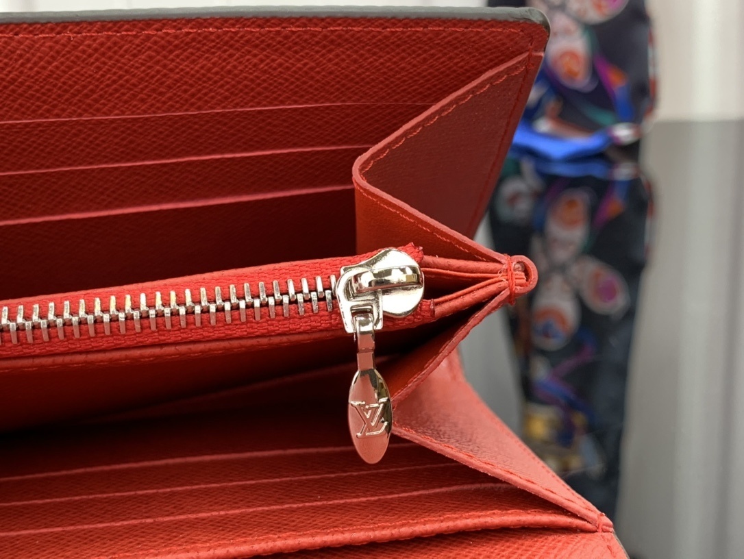 LV TWIST wallet M68309 