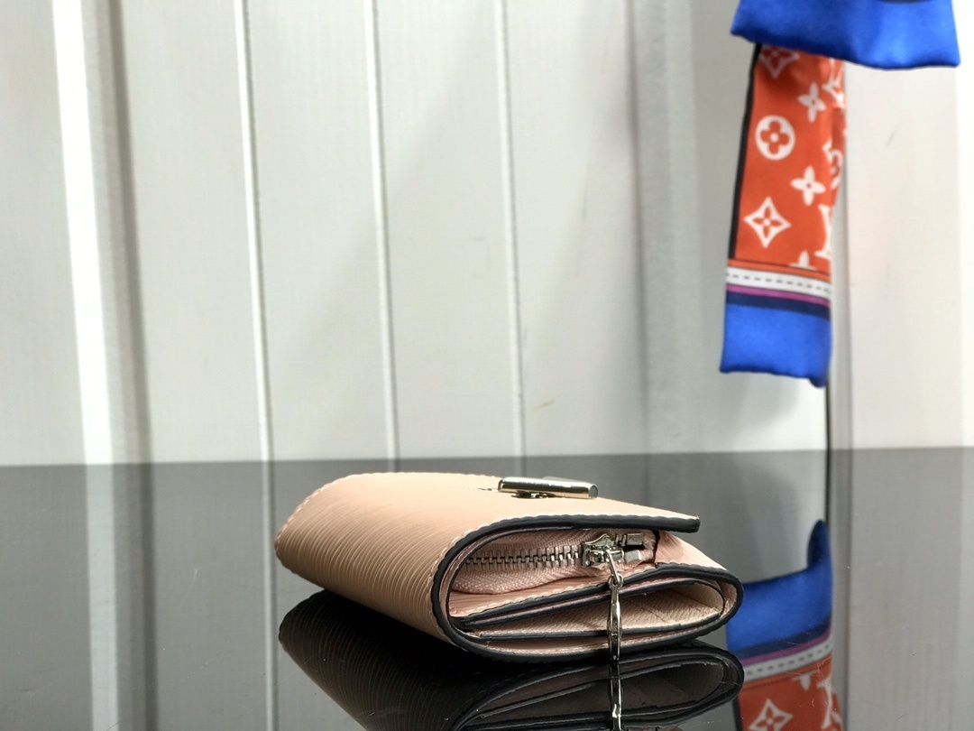 LV TWIST XS wallet M63322