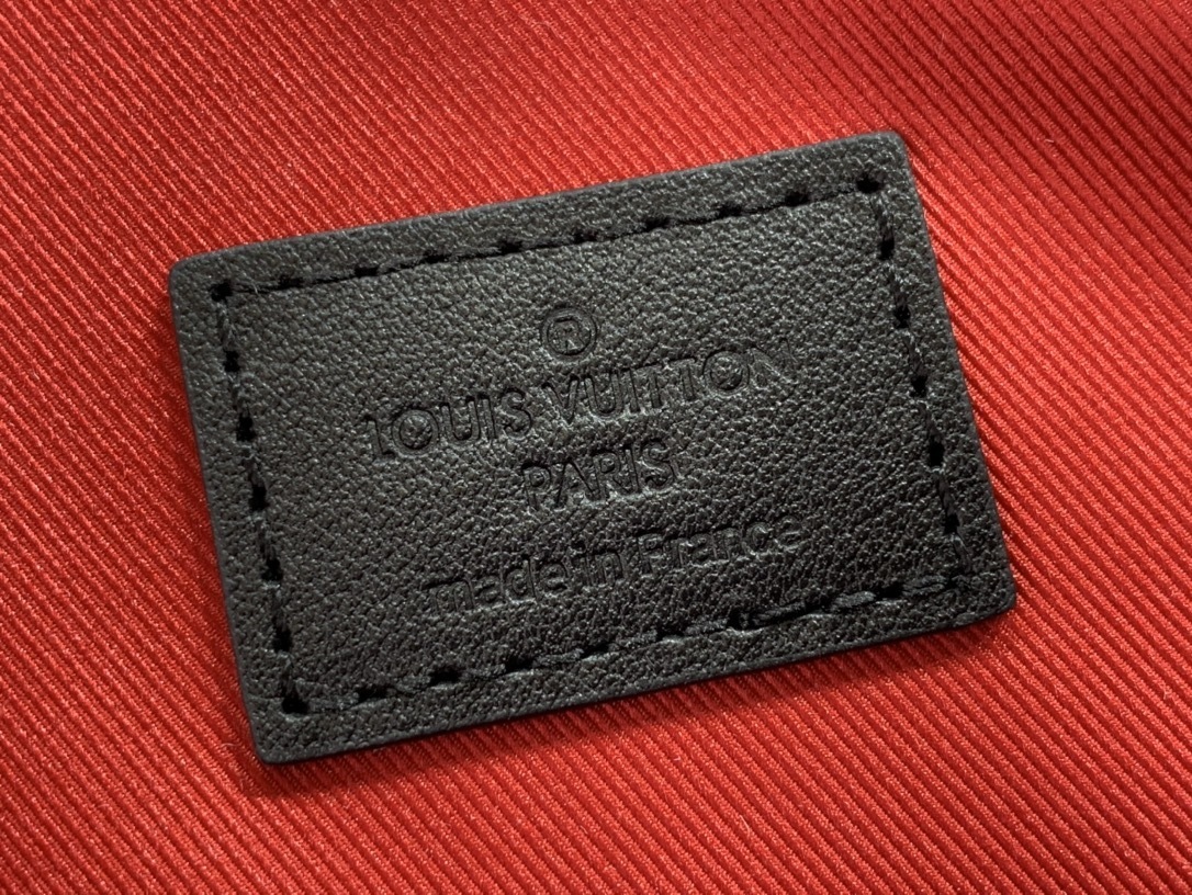 LV UTILITY BACKPACK N40279