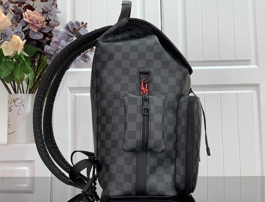 LV UTILITY BACKPACK N40279