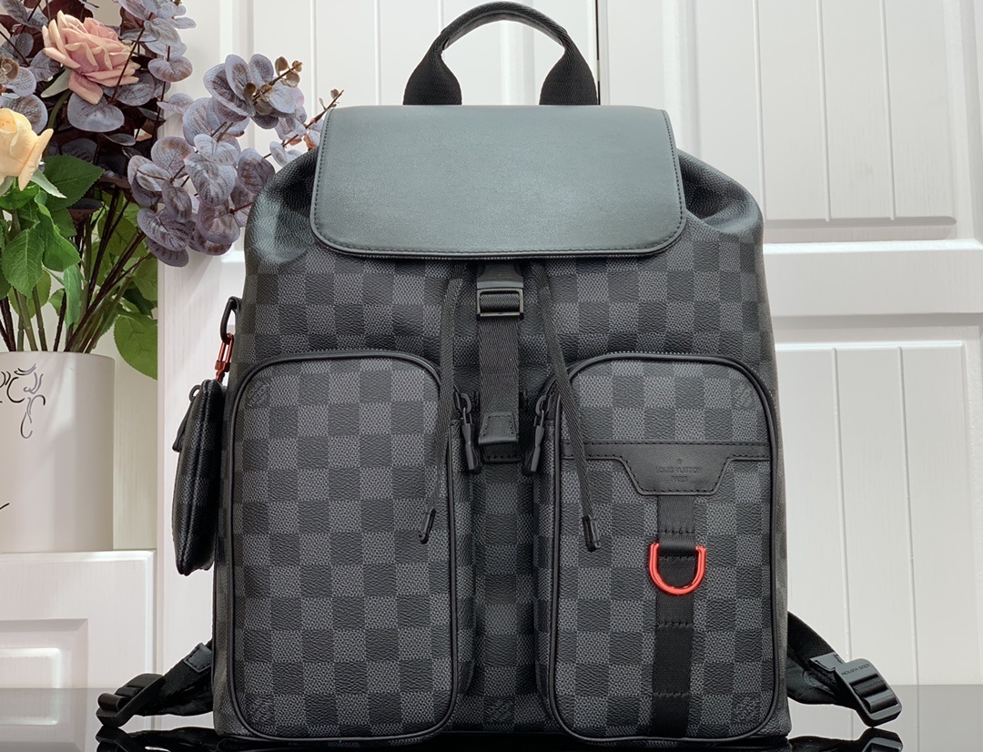 LV UTILITY BACKPACK N40279