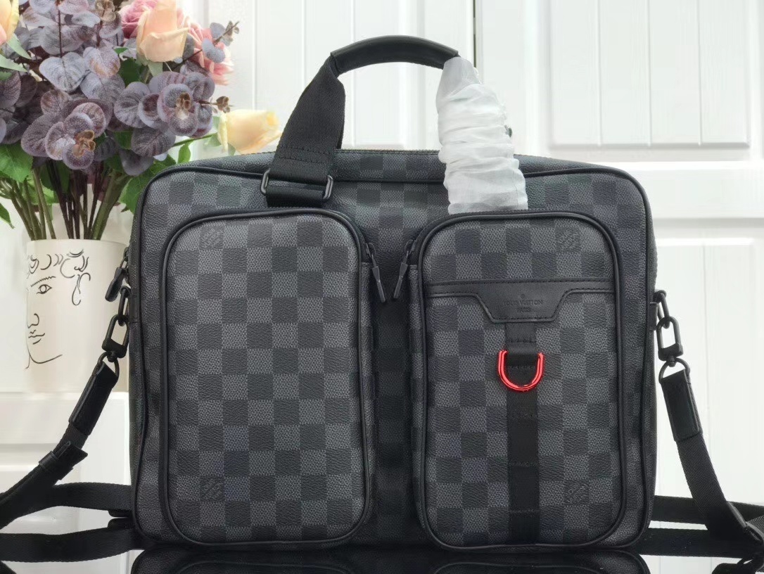 LV UTILITY BUSINESS BAG N40278