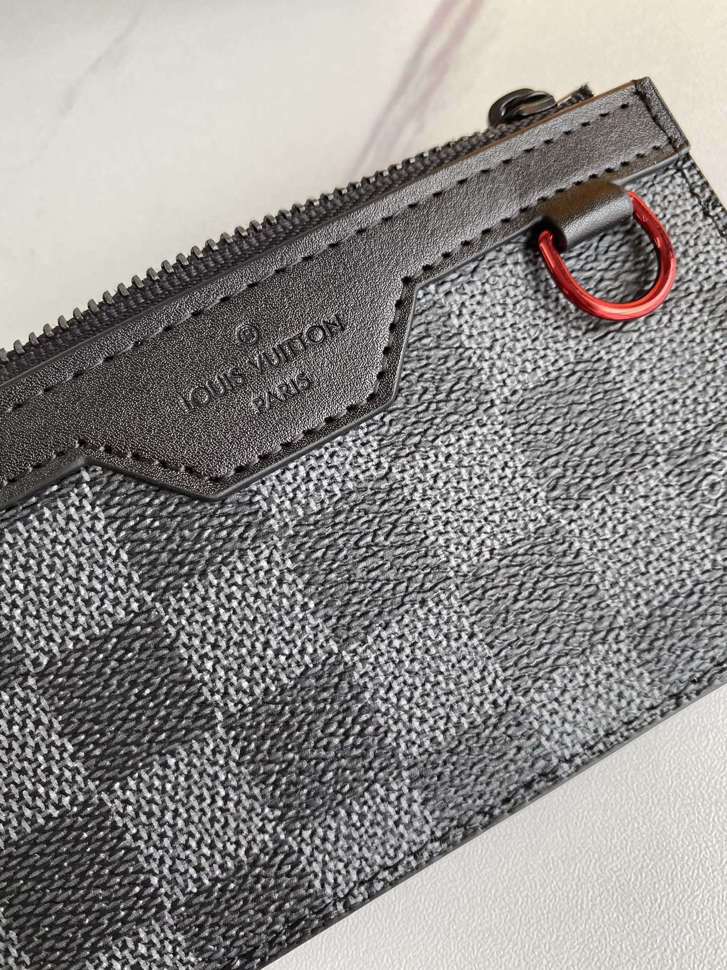 LV UTILITY COIN HOLDER N60354