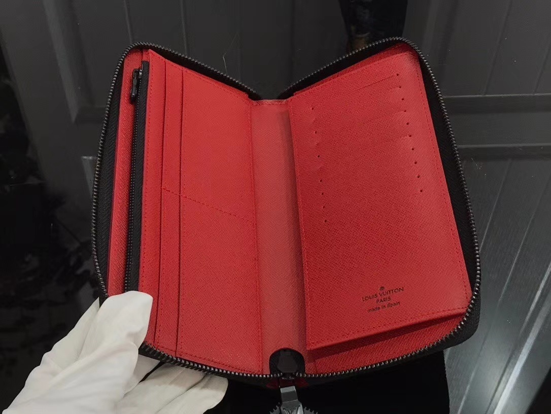 LV UTILITY ZIPPY wallet N60355