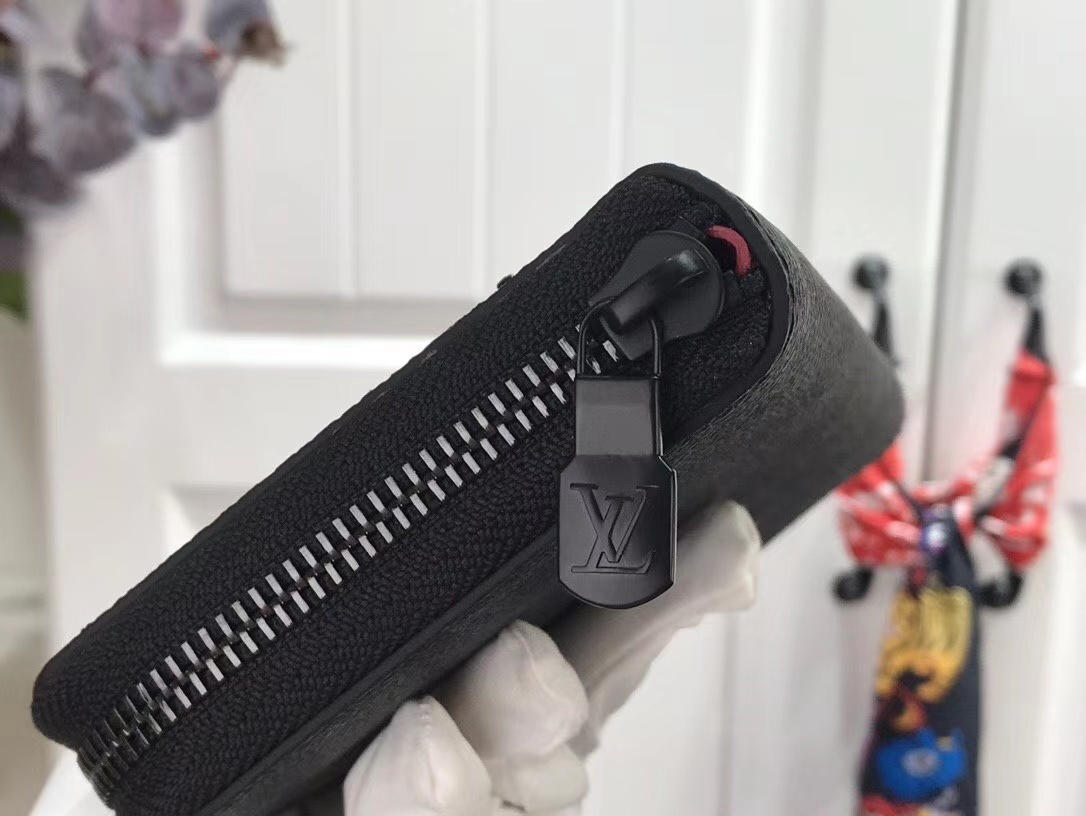 LV UTILITY ZIPPY wallet N60355