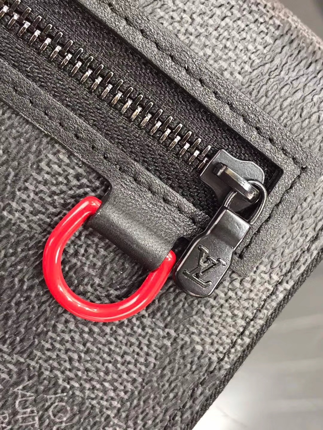 LV UTILITY ZIPPY wallet N60355