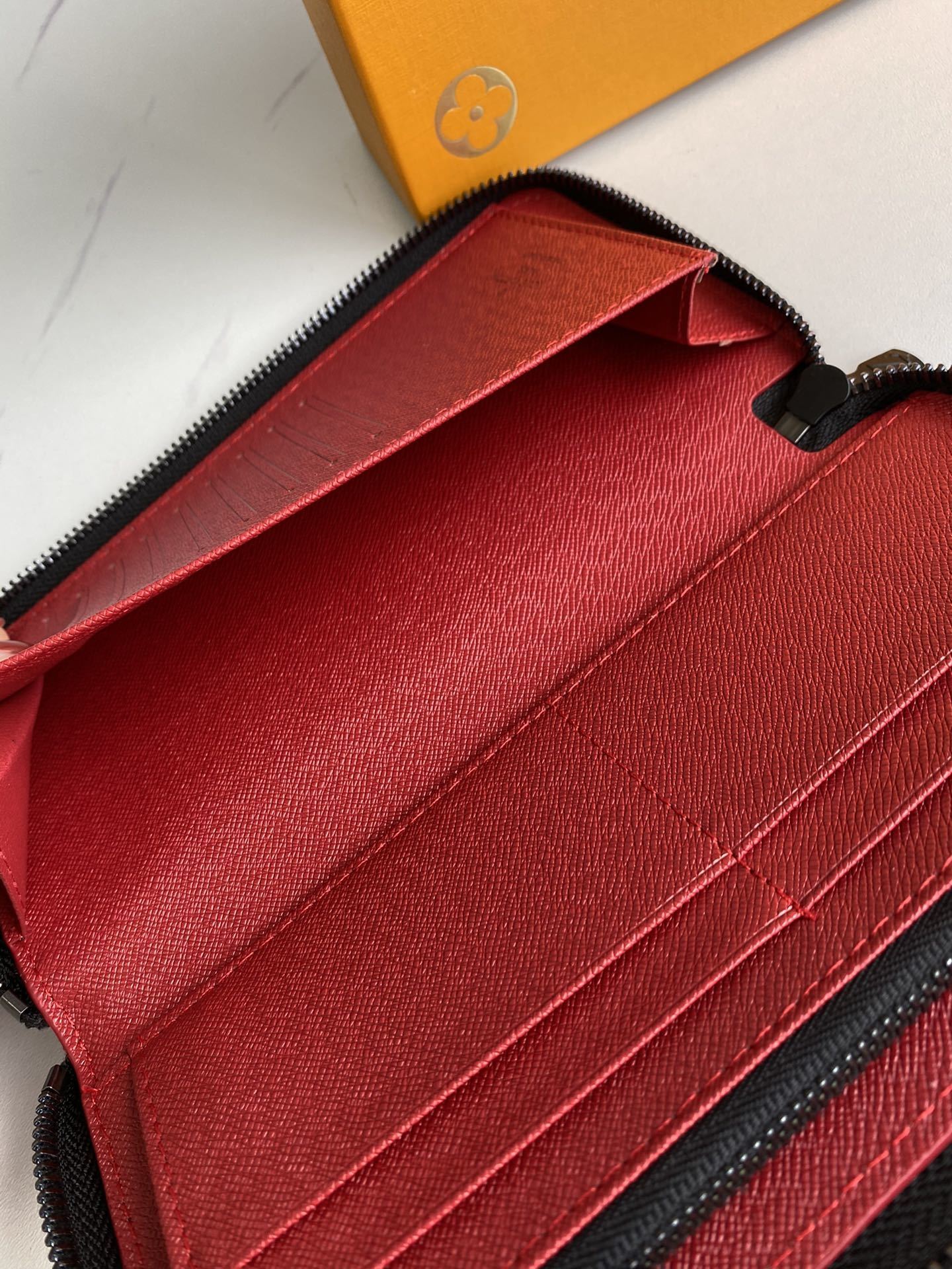 LV UTILITY ZIPPY wallet N60355B 