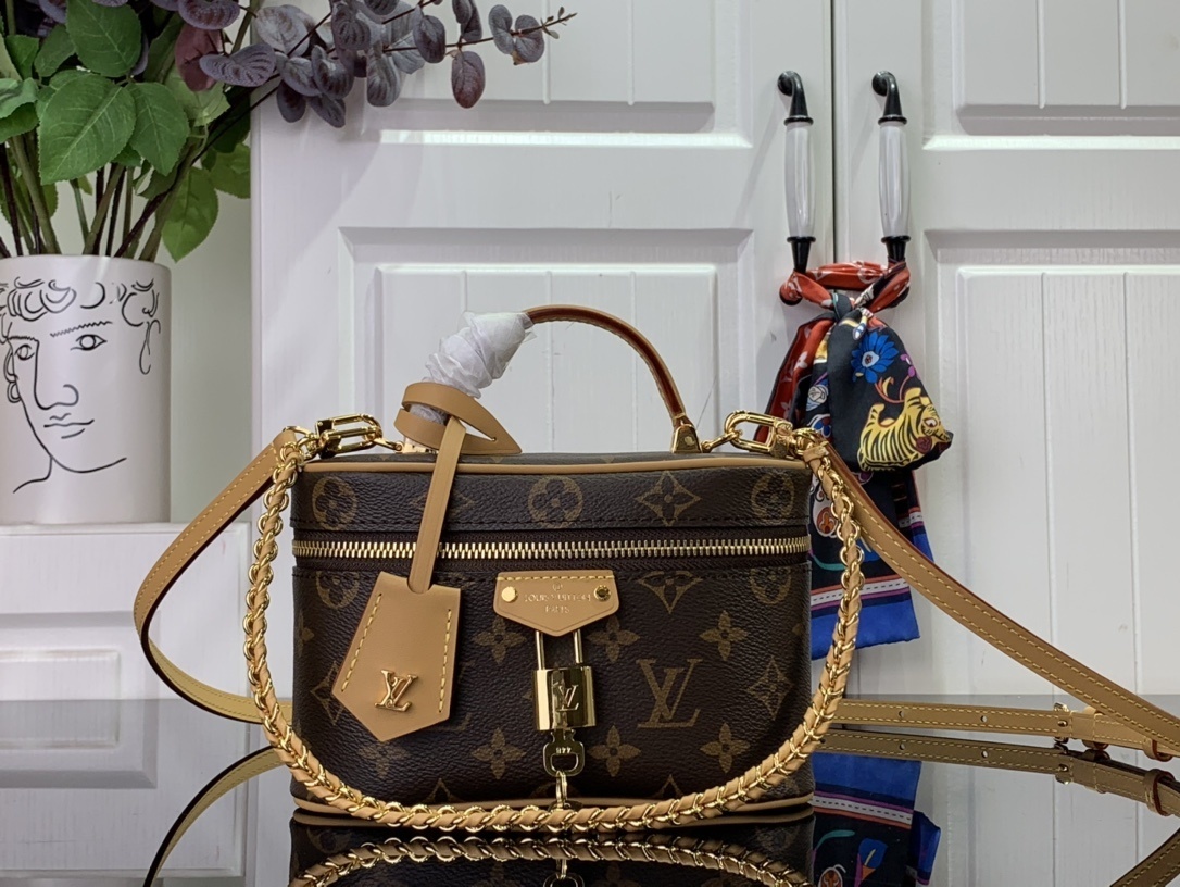 LV VANITY CHAIN POUCH M47125