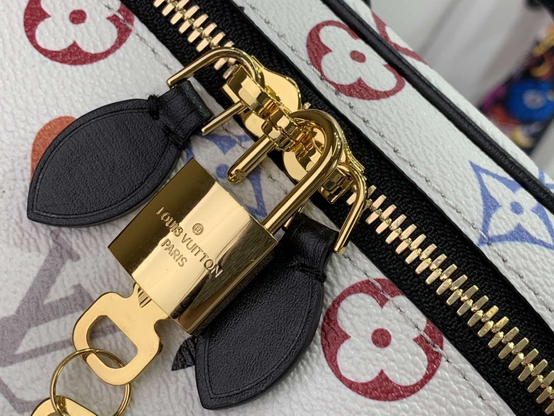 LV VANITY PM M45165BC