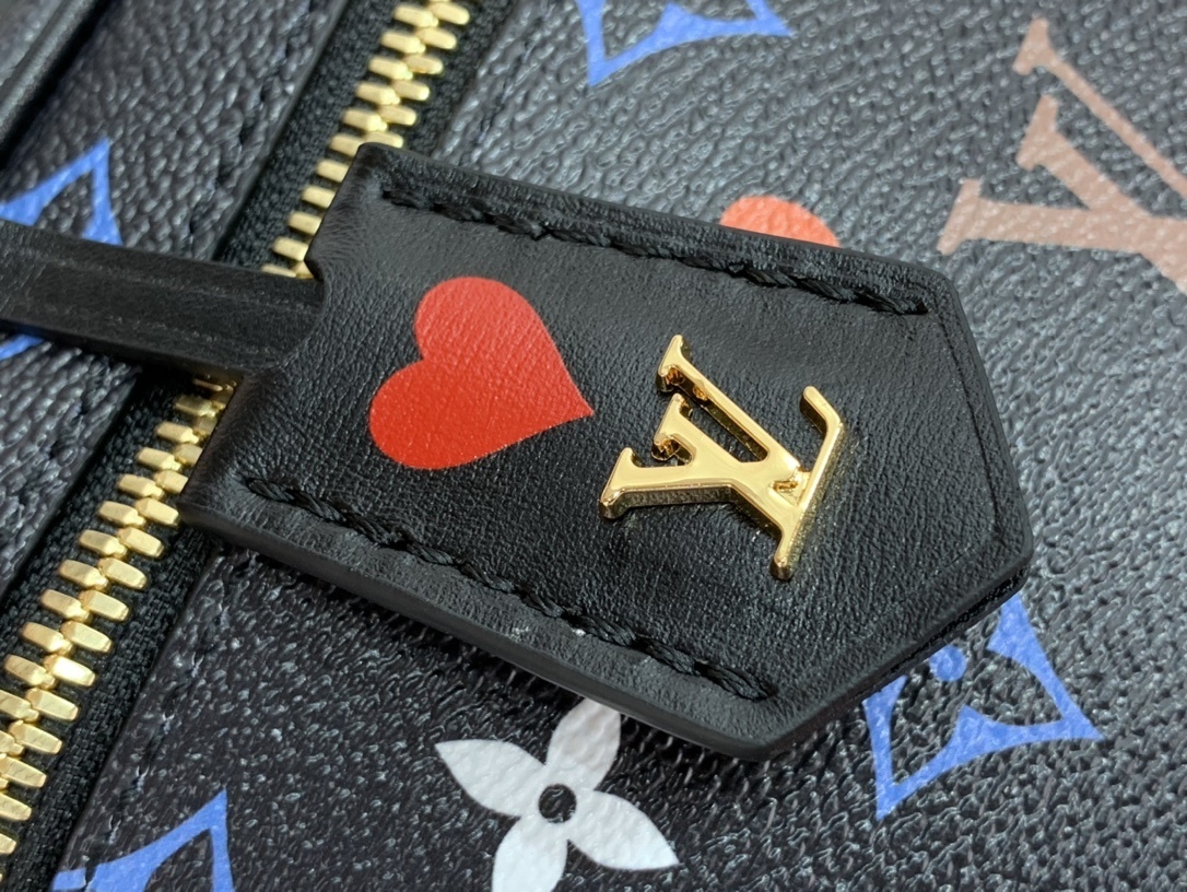LV VANITY PM M45165BC