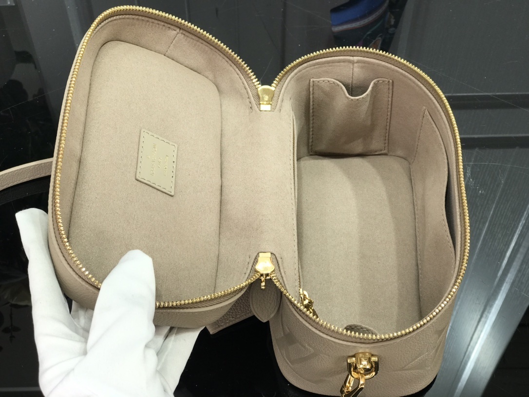 LV VANITY PM M45598