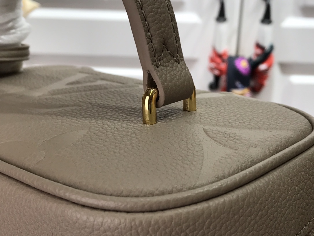 LV VANITY PM M45598