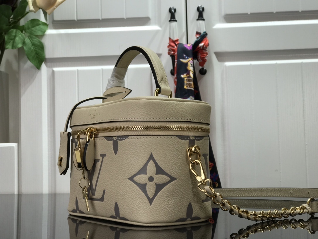 LV VANITY PM M45599