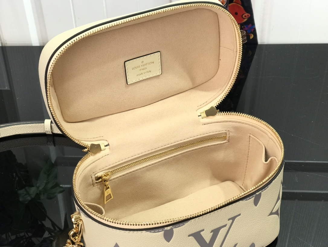 LV VANITY PM M45599