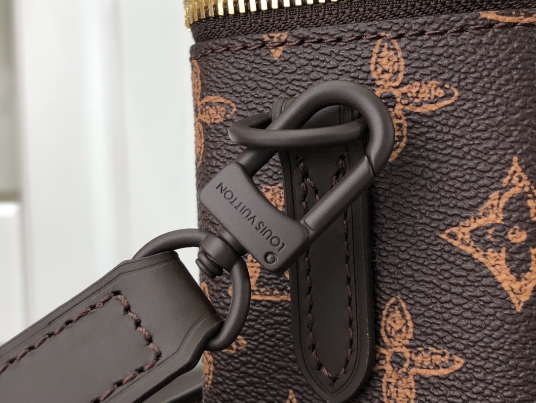 LV VERTICAL BOX TRUNK M59664