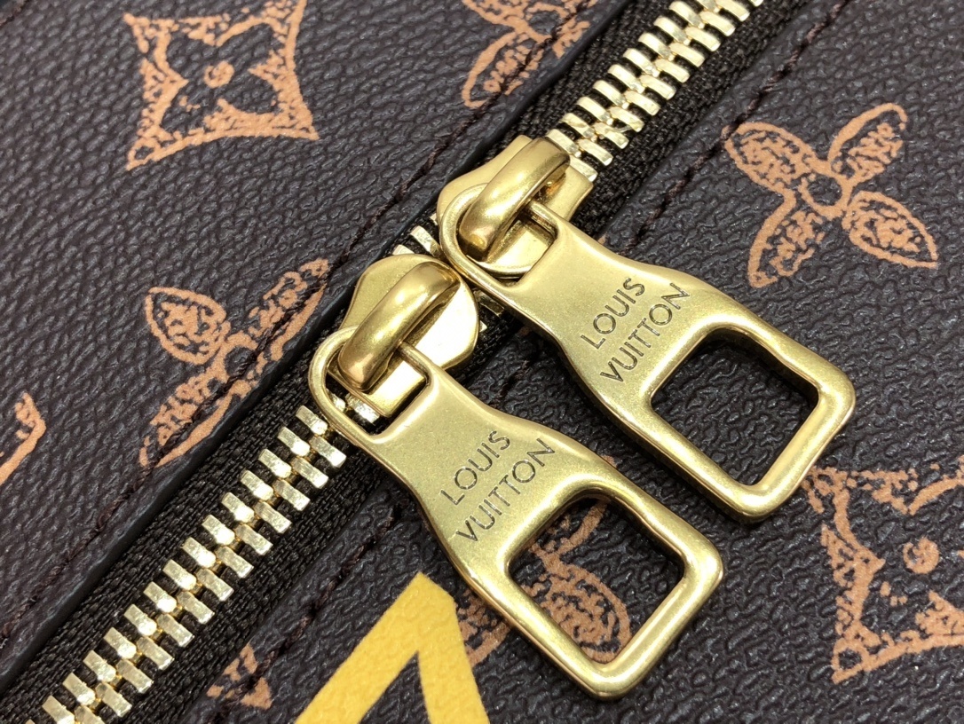 LV VERTICAL BOX TRUNK M59664