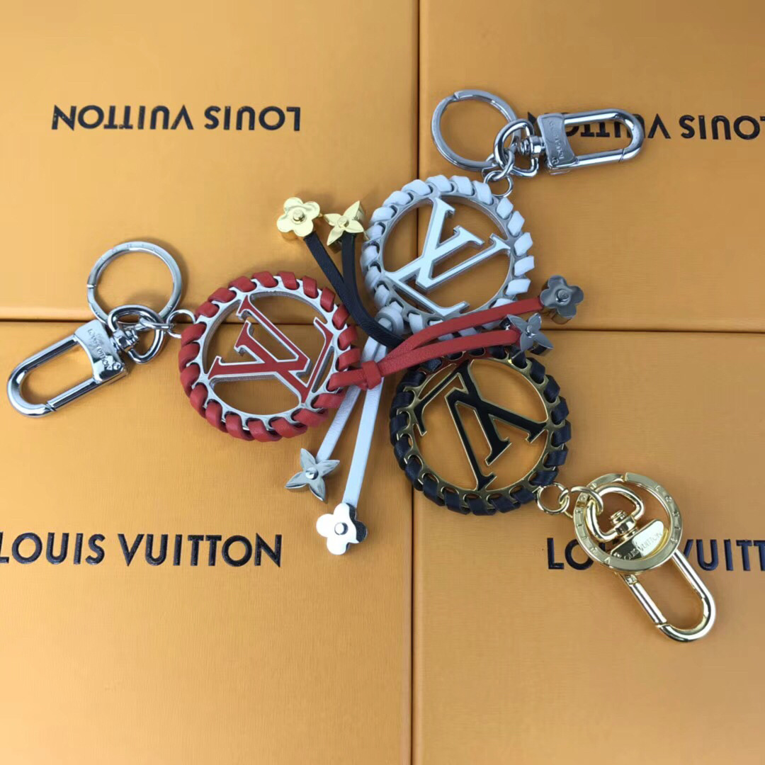 LV VERY BAG CHARM AND KEY HOLDER M63081