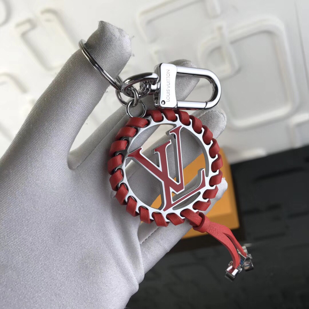 LV VERY BAG CHARM AND KEY HOLDER M63081