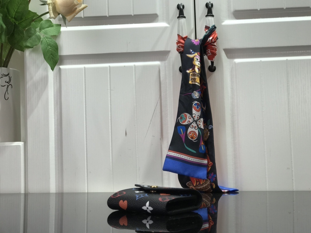 LV VICTORINE wallet M41938PK