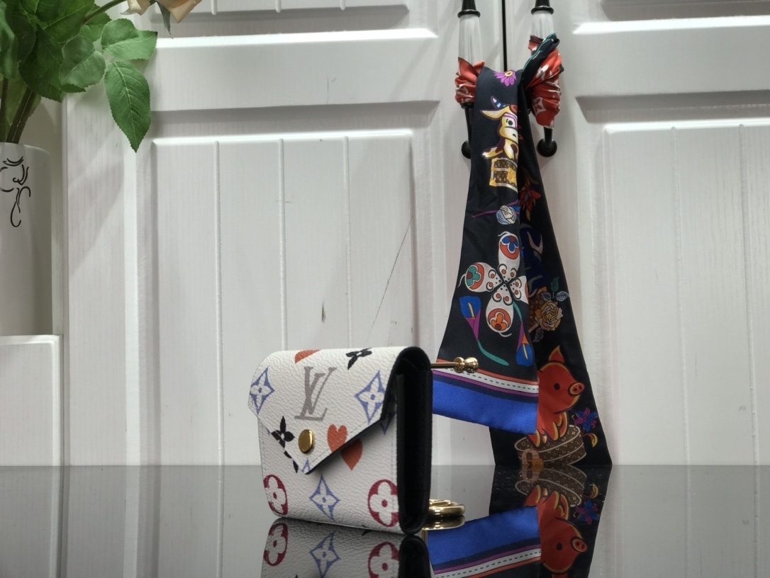 LV VICTORINE wallet M41938PK