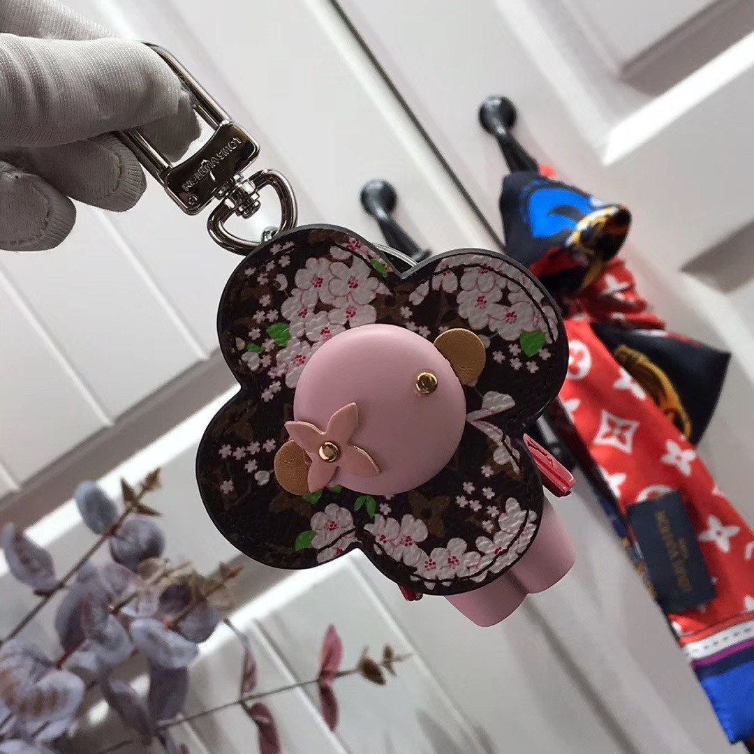 LV VIVIENNE BAG CHARM AND KEY HOLDER 111124C