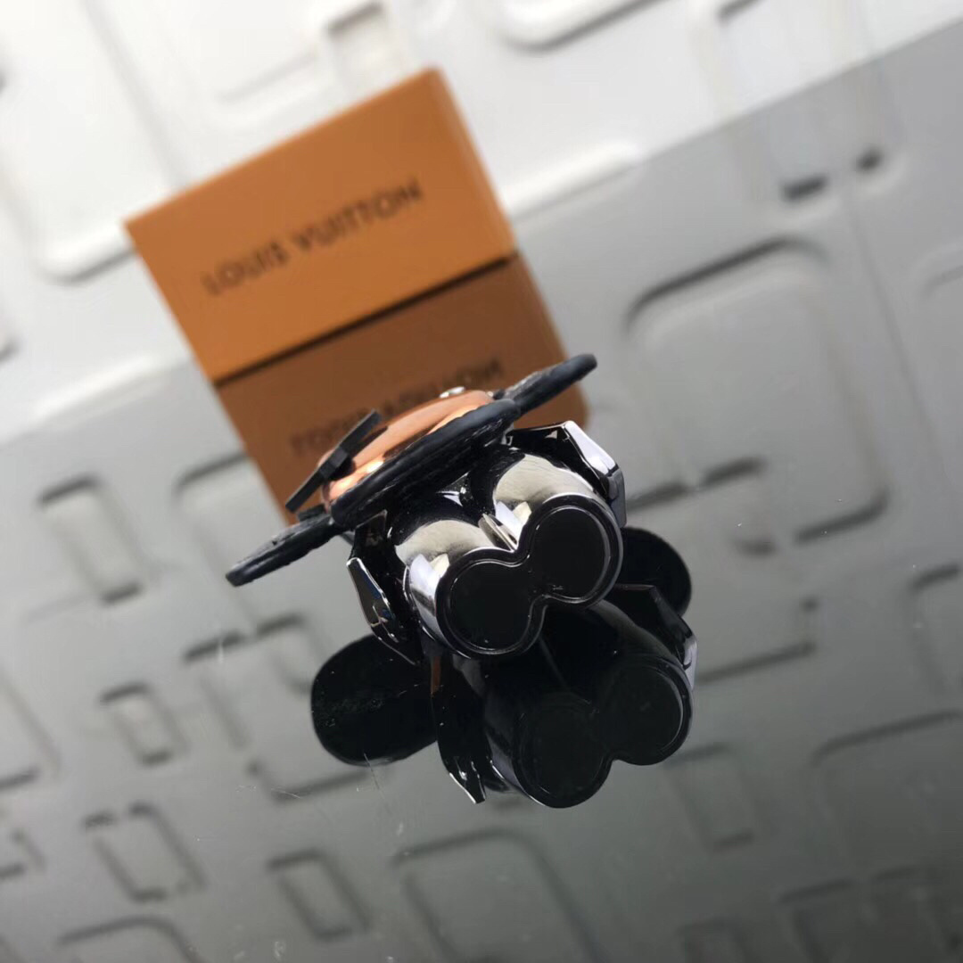 LV VIVIENNE BAG CHARM AND KEY HOLDER MP1990 