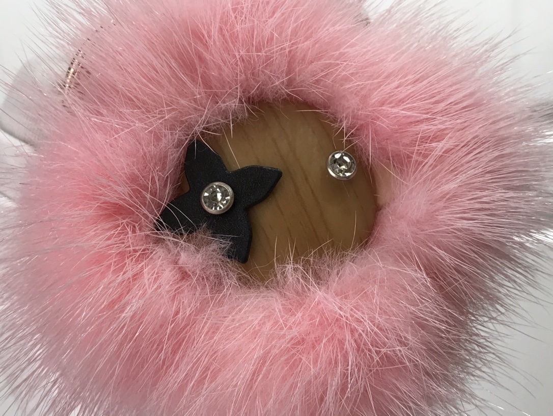 LV VIVIENNE FUR DOUDOU KEY HOLDER M69010 