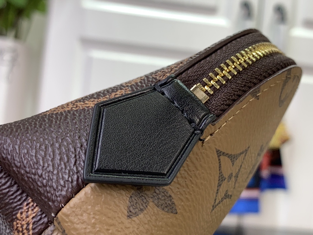 LV wallet m11249