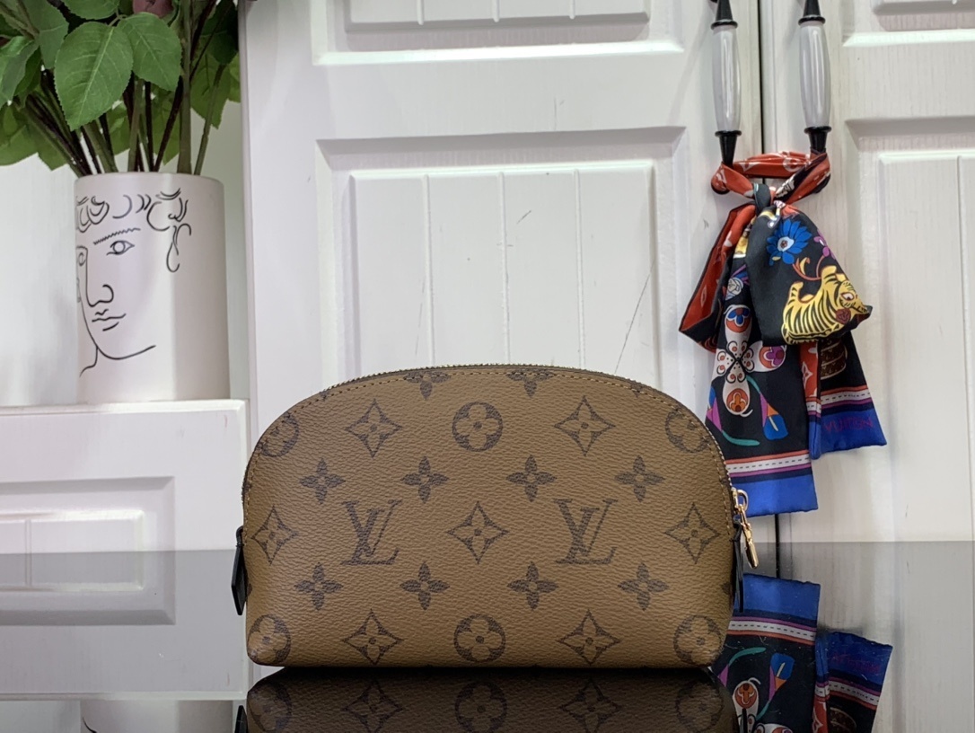 LV wallet m11249