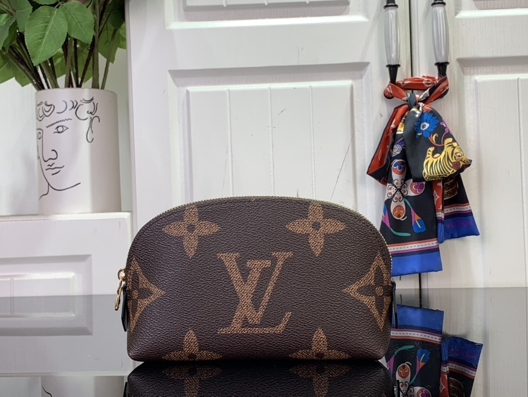 LV wallet m11249