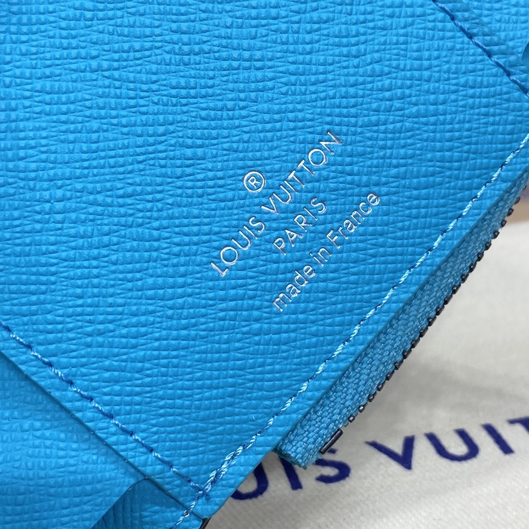 LV wallet M11500