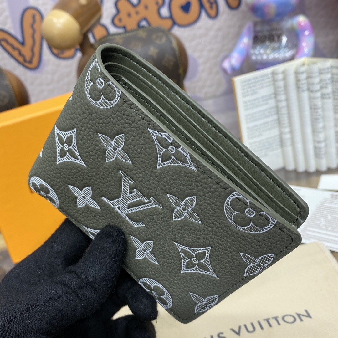 LV wallet M12500