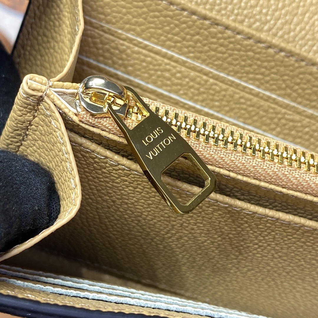 LV wallet M12757