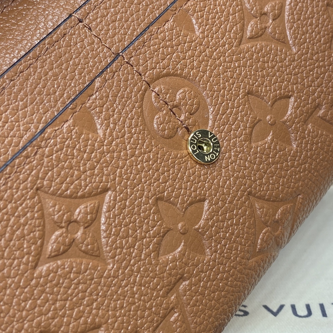 LV wallet M12757