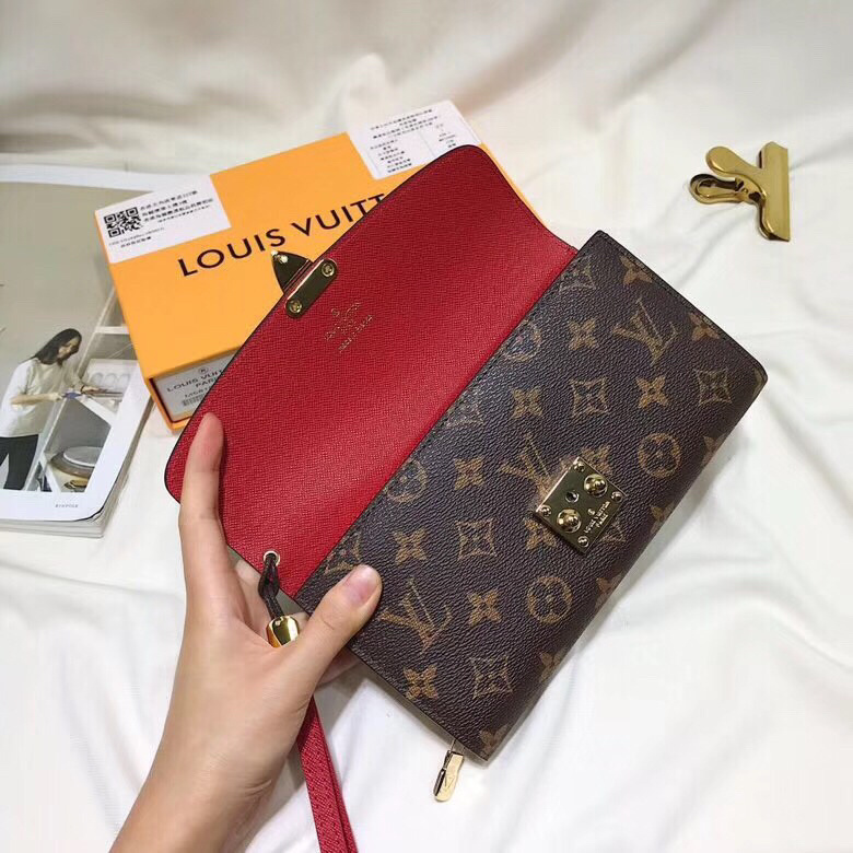 LV wallet M58102