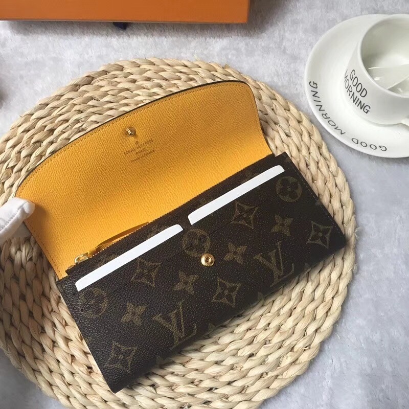 LV wallet M60136YD