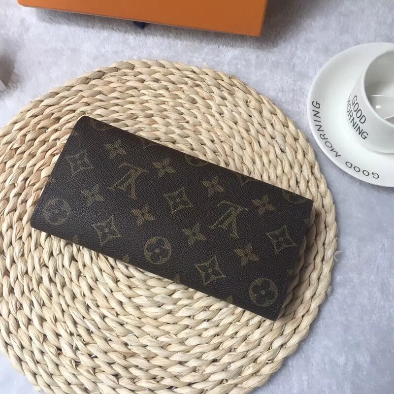 LV wallet M60136YD