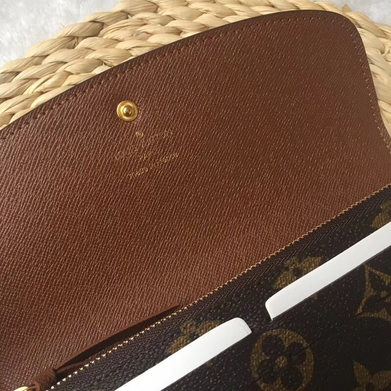 LV wallet M60136YD