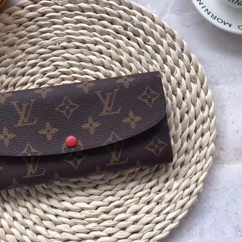 LV wallet M60136YD