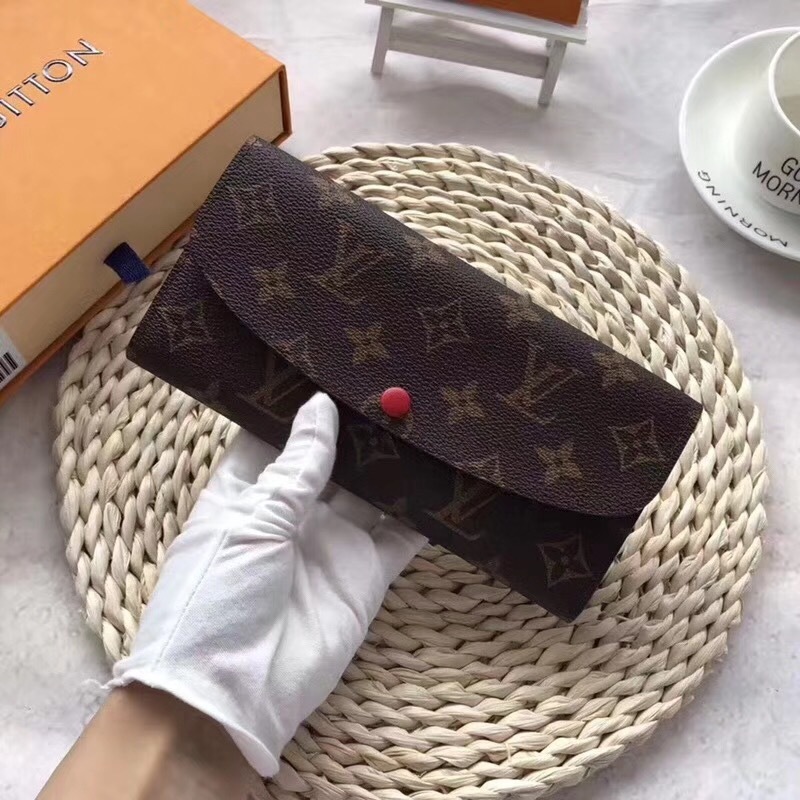 LV wallet M60136YD