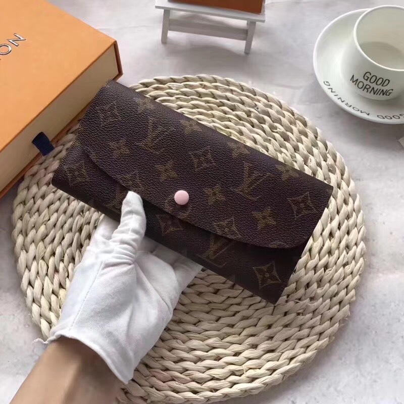 LV wallet M60136YD