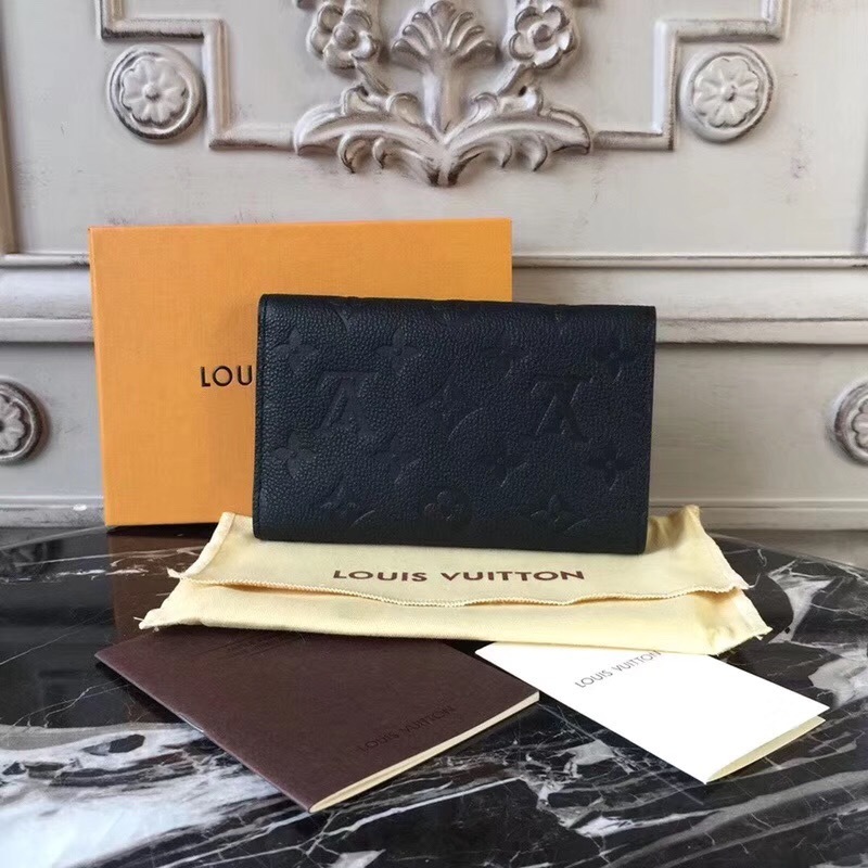LV wallet M60568 