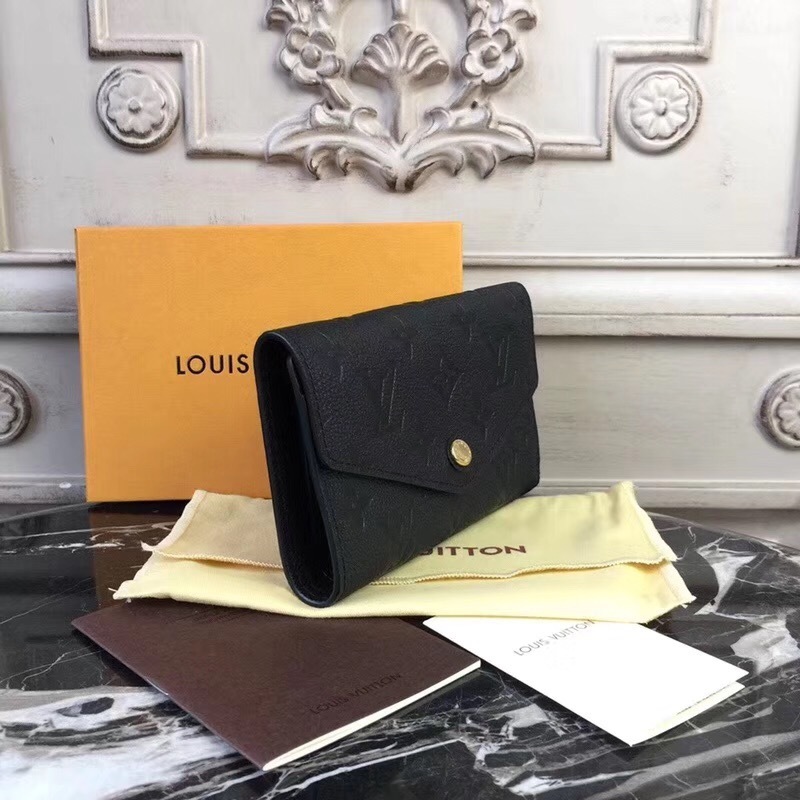 LV wallet M60568 