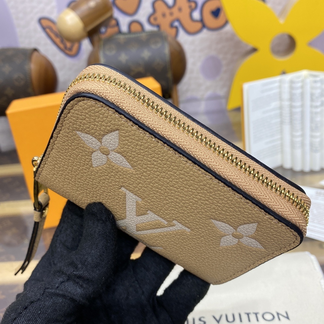 LV wallet M60574