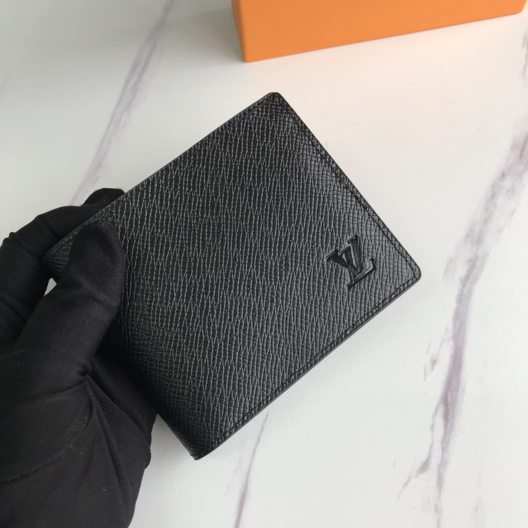LV wallet M60930