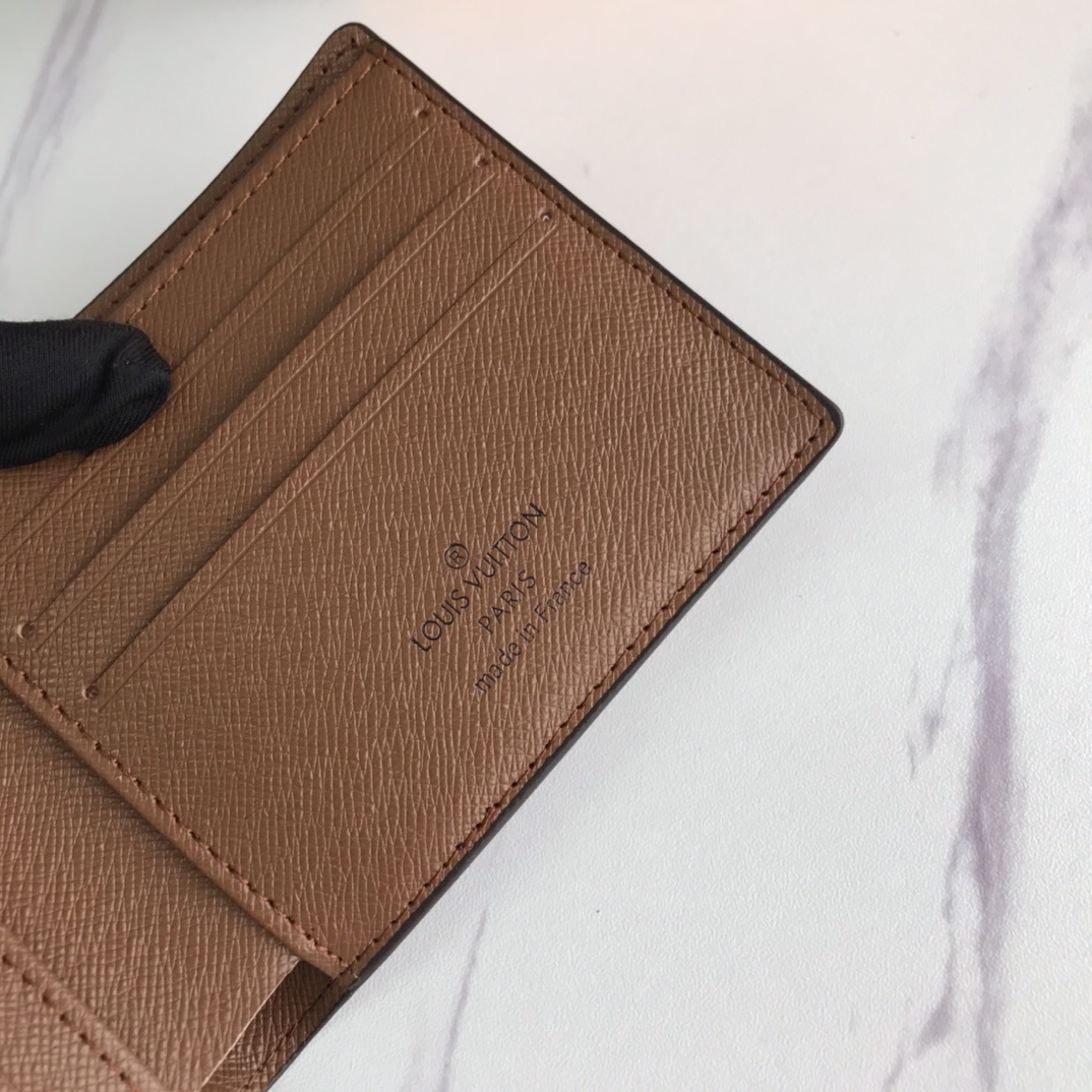 LV wallet M60930