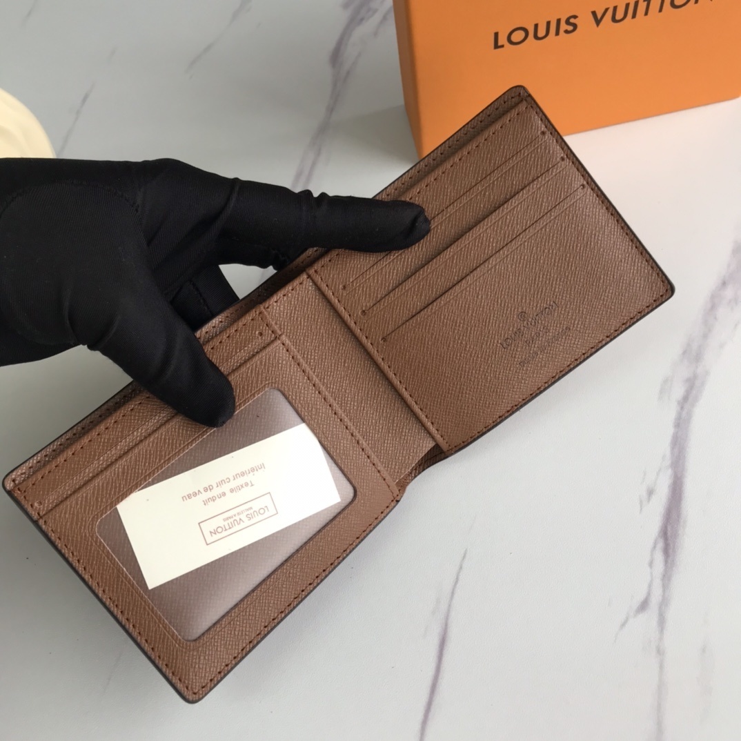 LV wallet M60930