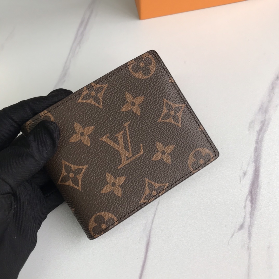 LV wallet M60930